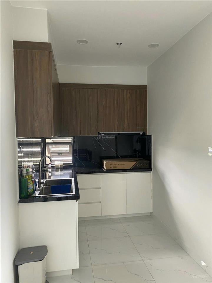 Bán căn hộ opal skyline, 2,4 tỷ, 85m2, 3pn, 2wc, đẹp, nhiều tiện ích