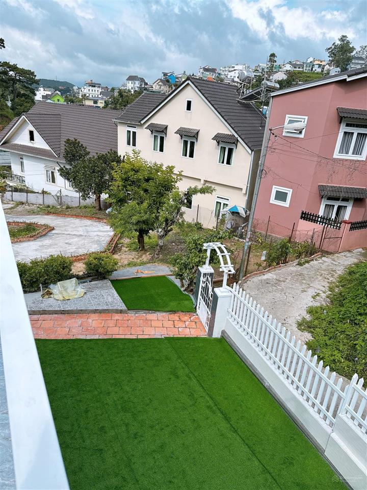Bán biệt thự siêu đẹp trung tâm thành phố đà lạt, hướng đông nam, pháp lý đầy đủ