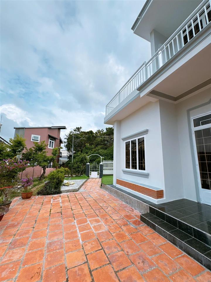 Bán biệt thự siêu đẹp trung tâm thành phố đà lạt, hướng đông nam, pháp lý đầy đủ