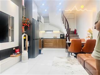 Bán nhà phố tân ấp, ba đình, cách mặt phố ô tô tránh 5m. dt 28 m, 4 tầng, giá 6,9 tỷ