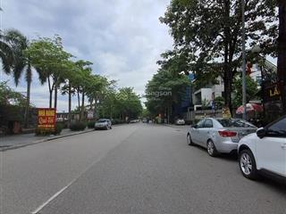 Bán biệt thự mặt phố view hồ điều hoà thành phố giao lưu, bắc từ liêm 241m2, giá 120 tỷ