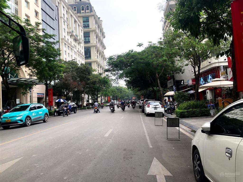 Mặt phố lý thường kiệt  98m2  6 tầng 120 tỷ  phố vip hoàn kiếm.