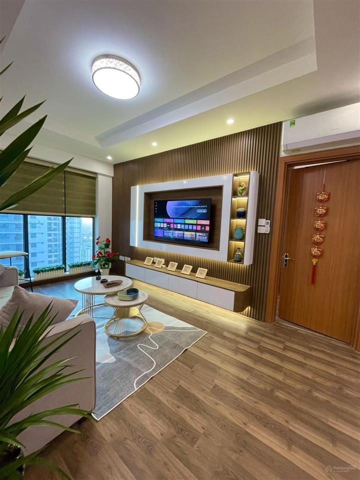 Vợ chồng em cần chuyển sang căn to hơn nên bán gấp căn hộ 110m2 (3pn), chung cư goldmark