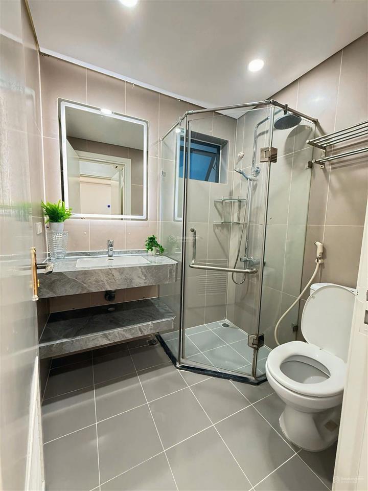 Vợ chồng em cần chuyển sang căn to hơn nên bán gấp căn hộ 110m2 (3pn), chung cư goldmark