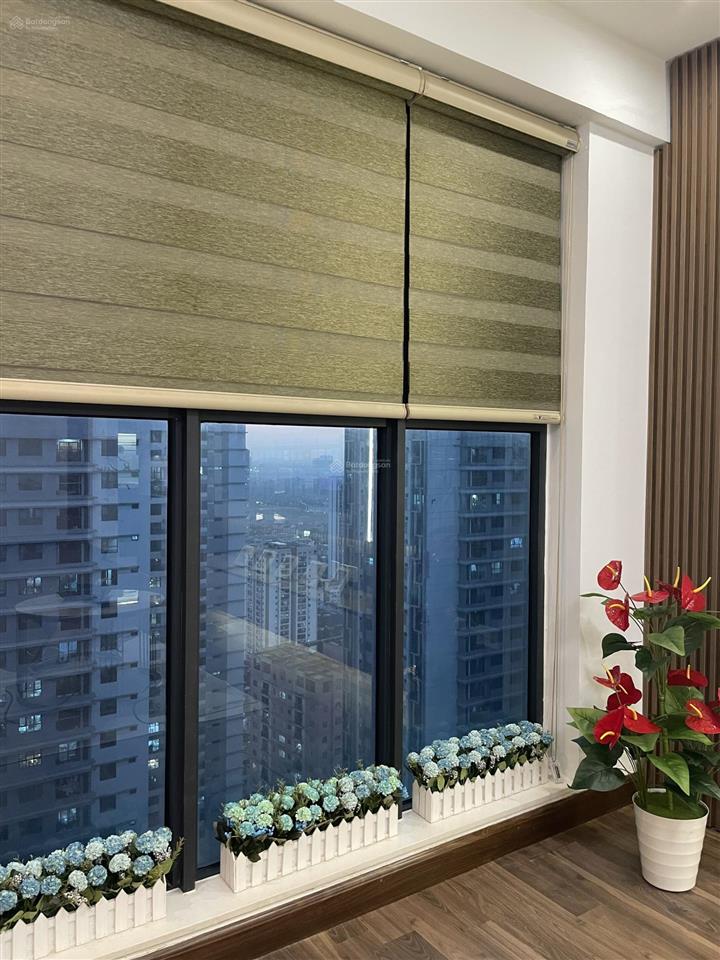 Vợ chồng em cần chuyển sang căn to hơn nên bán gấp căn hộ 110m2 (3pn), chung cư goldmark