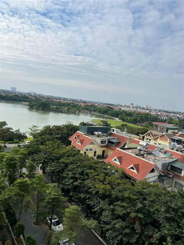 Gia đình bác mình chuyển sang căn rộng hơn cần bán căn 2 phòng ngủ an bình  74m2  sổ sẵn