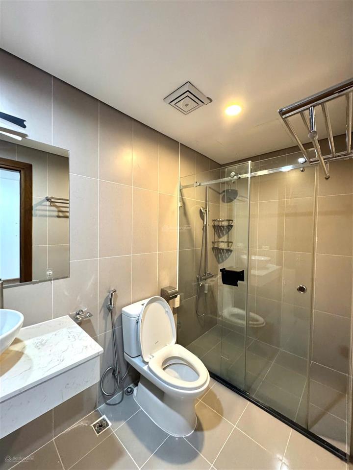 Gia đình bác mình chuyển sang căn rộng hơn cần bán căn 2 phòng ngủ an bình  74m2  sổ sẵn