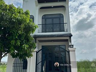 Bán nhà mặt phố 153m2 tại the sol city, 3,99 tỷ, shr, đã hoàn công, cạnh chợ hưng long.