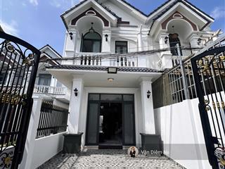 Nhà ngộp shr xã phước hậu, cần giuộc, long an, giá tốt chỉ với 2,6 tỷ, 121 m2, hỗ trợ vay 3 bên