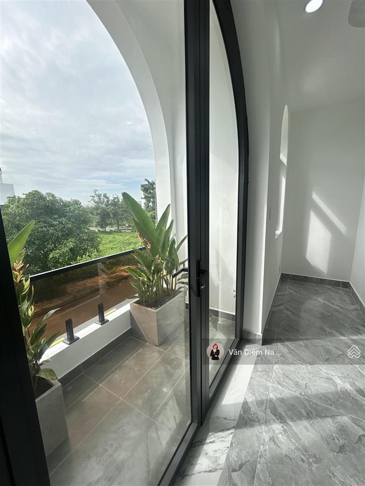 Nhà riêng lẻ đẹp nhất tại the sol city, 3,75 tỷ, 80m2, đẹp, shr, hoàn công, vay 3 bên, full nt