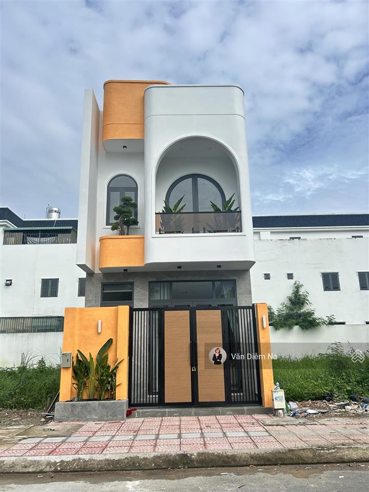 Nhà riêng lẻ đẹp nhất tại the sol city, 3,75 tỷ, 80m2, đẹp, shr, hoàn công, vay 3 bên, full nt