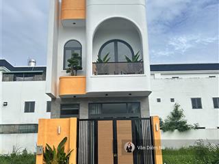 Nhà riêng lẻ đẹp nhất tại the sol city, 3,75 tỷ, 80m2, đẹp, shr,hoàn công, vay 3 bên,full nội thất.