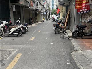 Siêu đẹp kinh doanh sầm uất ngày đêm, nhà dân xây,ô chờ thang máy, yên lãng,50m* 5t* giá 16 tỷ.