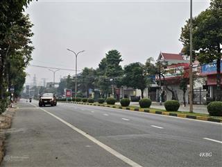 Bán 1091m2 mặt đại lộ hùng vương việt trì mt 16m giá 125tr/m2