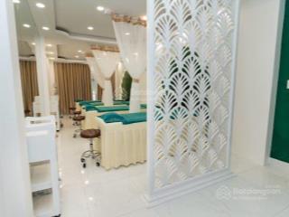 Nhà mới 100% đang kinh doanh spa tại huỳnh khương ninh, đa kao q1