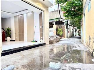 Bán nhà 5 tầng phố phúc lợi, vị trí vô cùng đẹp
