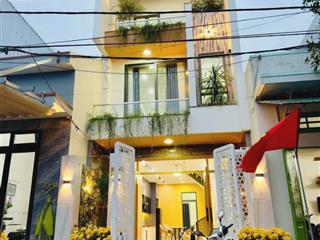 Bán nhà 3 tầng đường hoà minh gần biển nguyễn tất thành, full nội thất cao cấp