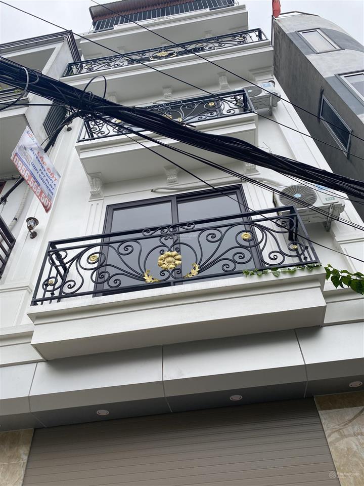 Cổ linh thạch bàn ô tô tránh cách 1 nhà 5 tầng full nội thất ở ngay