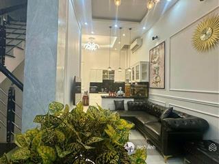 Cần bán nhà 50m2 ngõ văn chương, 20m ra phố, ngõ thông, gần hồ văn chương, nội thất full xịn.