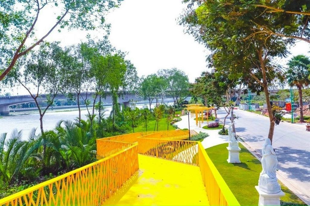 Bán gấp nhà mặt phố tại lavilla green city, 3,95 tỷ, 100m2, tân an, long an