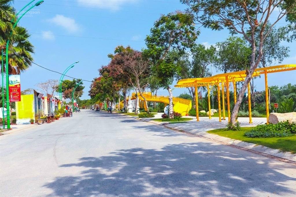 Bán gấp nhà mặt phố tại lavilla green city, 3,95 tỷ, 100m2, tân an, long an