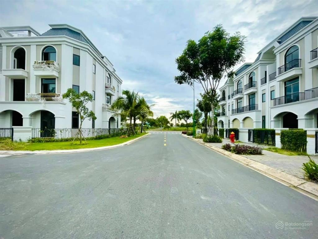 Bán gấp nhà mặt phố tại lavilla green city, 3,95 tỷ, 100m2, tân an, long an
