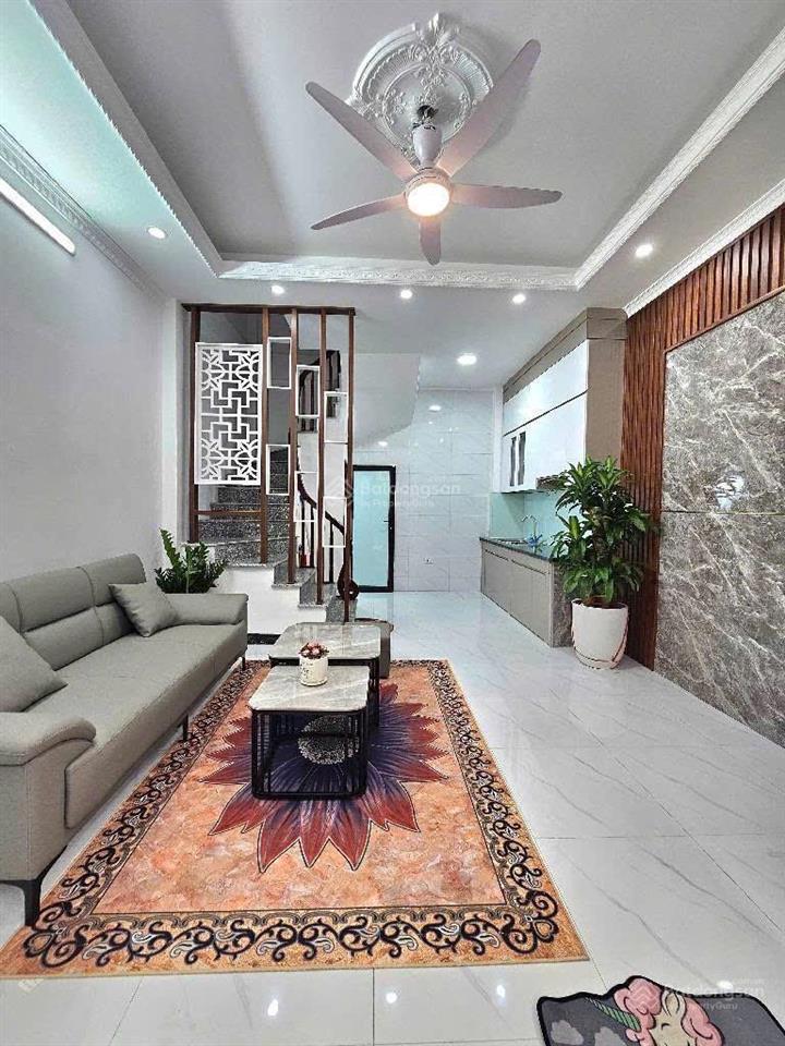 Siêu phẩm phúc lợi long biên, 5 tầng mới, ô tô đỗ thông, 30m ra ô tô tránh, kinh doanh