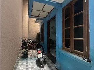🥇 1 NGOẶT RA MẶT PHỐ CẦU GIẤY - SỔ VUÔNG MT 6M - SÂN RỘNG ĐỂ CHỤC XE - 13.2 TỶ - 60M2