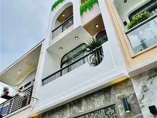 Cần bán siêu gấp nhà nguyễn thiện thuật,p2,q3 giá 4tỷ280/60,2m cho thuê 30tr gần ngã sáu cộng hoà