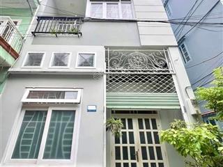 Cần bán gấp nhà đường6m nguyễn tri phương,p.9,q10 giá 3tỷ950/63m cho thuê 25tr gần siêu thị sài gòn
