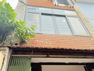 Kẹt tiền bán gấp nhà đường 6m nguyễn thiện thuật,p3,q3 giá4tỷ250/71m2 cho thuê 34trgần chợ bàn cờ