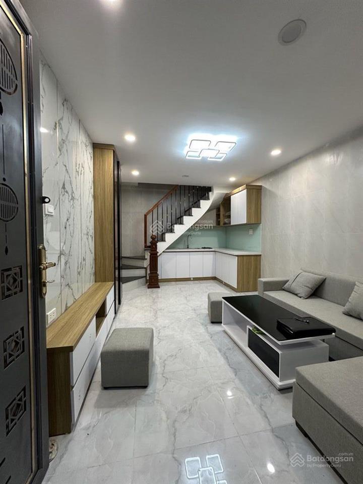 Bán nhà minh khai 5 tầng nhỉnh 4 tỷ