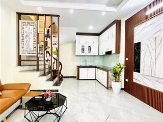 Bán nhà mới 32 m2, 5 tầng phố vĩnh hưng, giá nhỉnh 6 tỷ