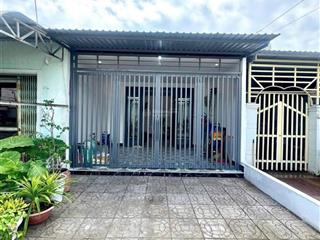 Bán nhà đang cho thuê 6tr2/tháng full công chứng, sổ hồng riêng sẵn, nhà gần chợ đệm bc