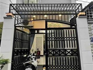 Nhà sổ hồng riêng chính chủ, ngay trường thpt tân túc giá 1 tỷ 900 đang cho thuê tháng 9 triệu