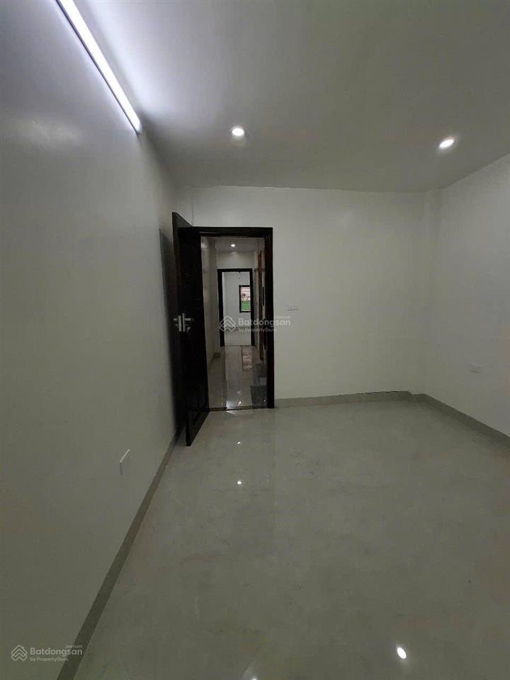 Tô hiệu, lê lai hà đông 40m2 x 5 tầng thang máy  6 phòng ngủ, ngõ ba gác thoáng  giá 11,5 tỷ.