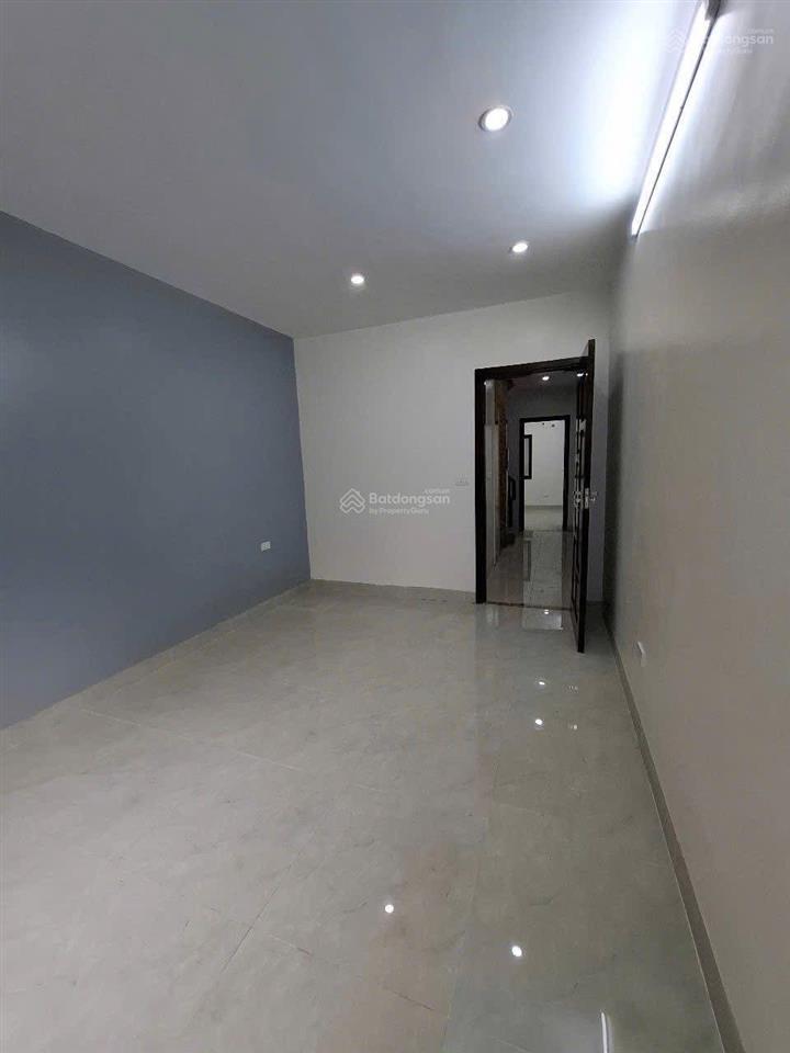 Tô hiệu, lê lai hà đông 40m2 x 5 tầng thang máy  6 phòng ngủ, ngõ ba gác thoáng  giá 11,5 tỷ.