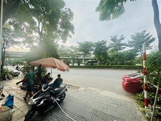 Siêu phẩm phạm văn đồng, ô tô vào đất, 15m ra mặt phố