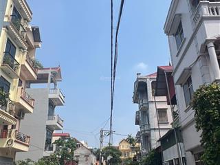 Bán gấp nhà 6 tầng thang máy mới cứng tại liên mạc, 8,5 tỷ, 43m2, ngõ 7m ô tô 7 chỗ vào tận nhà