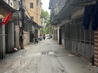 Bán đất tặng nhà cấp 4 phú thượng, mặt ngõ thông ô tô tránh, ô tô vào đất, 30m ra mặt phố.