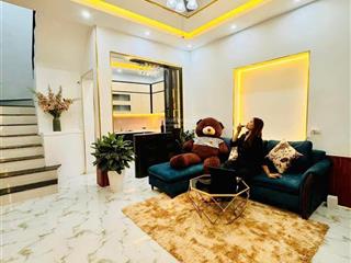 Nhà đẹp  thoáng sáng  giá tốt 46m2 giá 7,95 tỷ tại kim ngưu, hbt