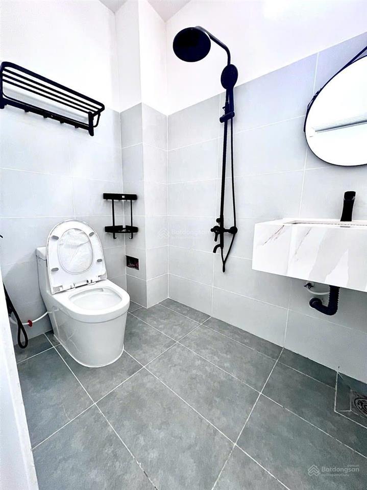 Cho thuê phòng 5tr6/tháng đầy đủ nội thất  ban công ngay nguyễn văn đậu, chợ bà chiểu, đh văn lang