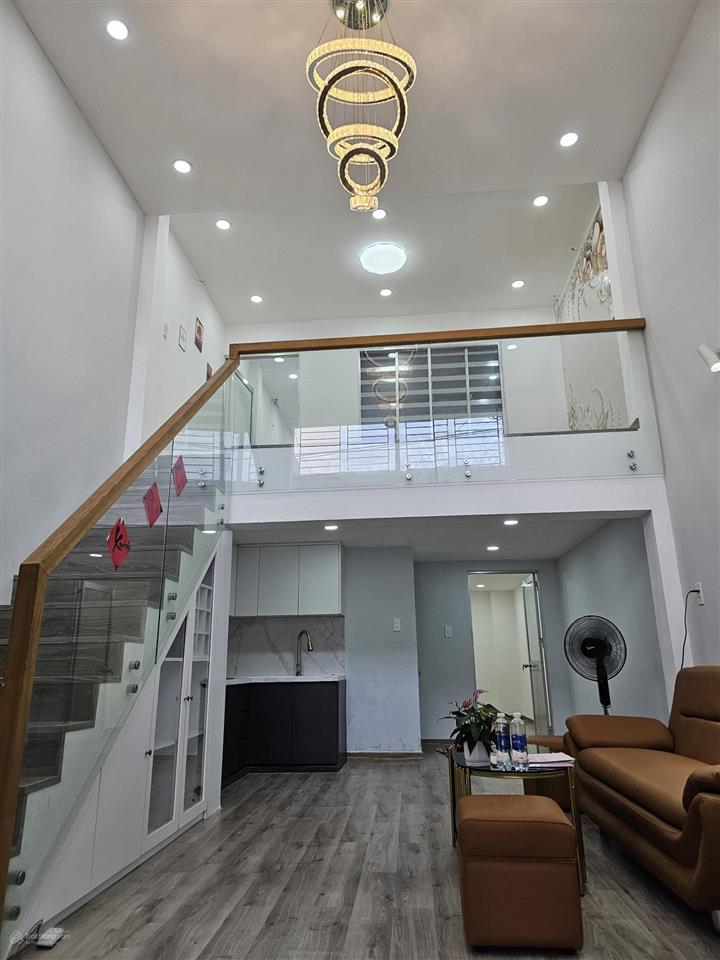 Chỉ 4,85 tỷ sở hữu mt đường số 8, 56m2, 4x14m, 2 tầng, 3pn, sổ vuông a4, nhà đẹp mới ở ngay