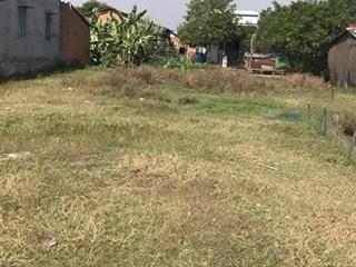 Cần bán gấp lô đất mtđ.đào duy từ, gần trường thcs phường mỹ quý,tp long xuyên, an giang. bán 700tr