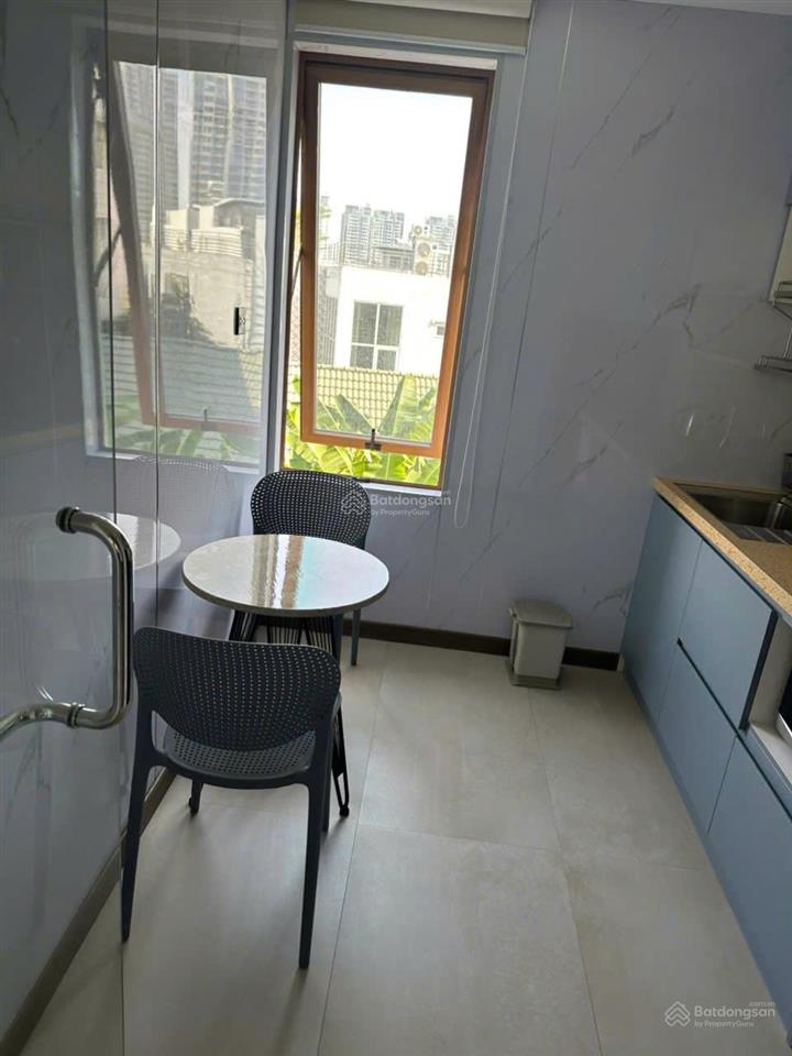 Cho thuê căn hộ 1 phòng ngủ lớn  hồ bơi  sauna cao cấp gần cầu sài gòn, thủ thiêm, đảo kim cương