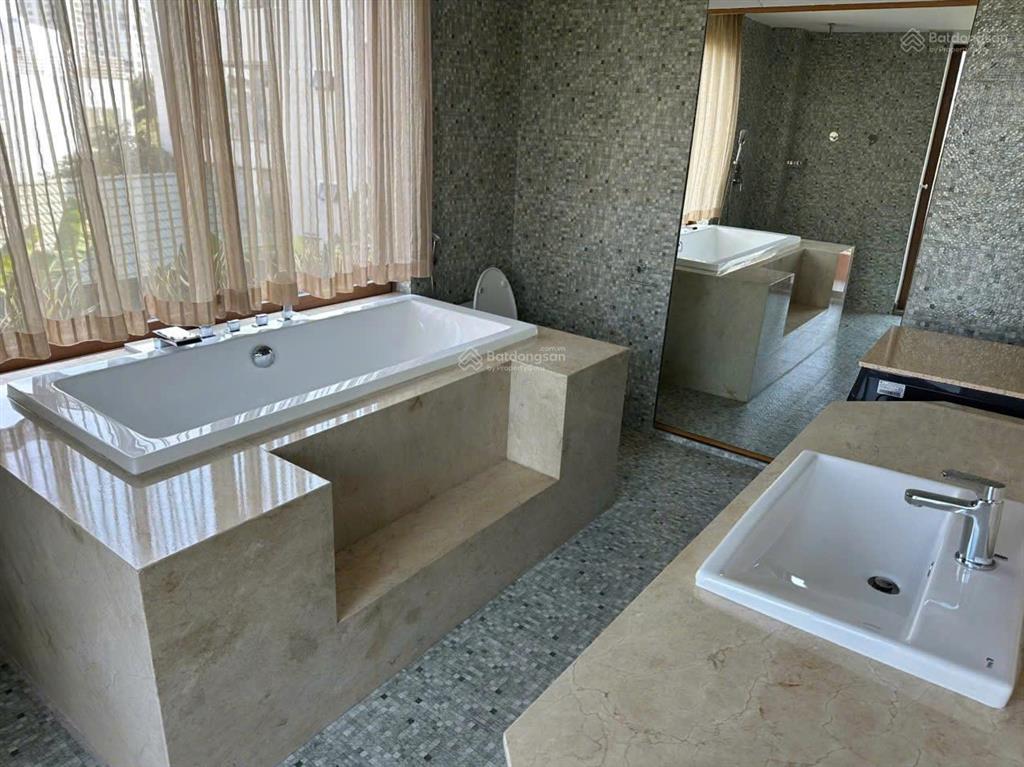 Cho thuê căn hộ 1 phòng ngủ lớn  hồ bơi  sauna cao cấp gần cầu sài gòn, thủ thiêm, đảo kim cương