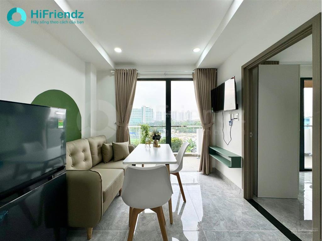 Căn hộ 1 phòng ngủ phòng khách bếp riêng biệt thoáng mát  ban công  full nội thất gần cầu sài gòn