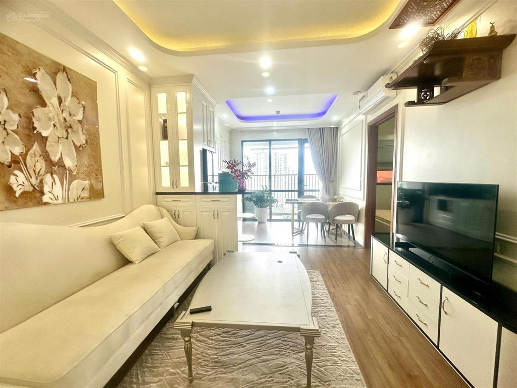Em thùy cư dân bán căn hộ full nội thất 62m2 tầng đẹp hướng mát xem nhà 24/7, có thương lượng