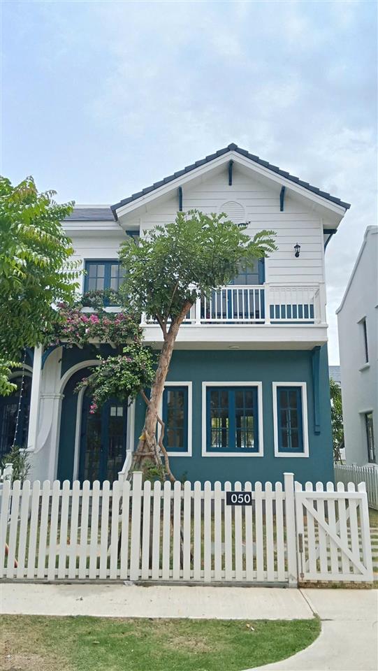 Chính chủ bán gấp biệt thự góc 200m2 tâm huyết vị trí đẹp ngay hồ bơi khu 3 novaworld phan thiết