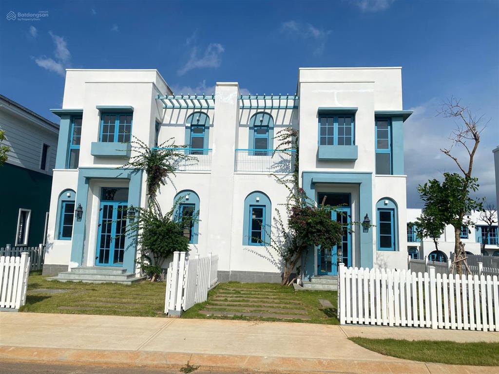 Chính chủ bán gấp biệt thự góc 200m2 tâm huyết vị trí đẹp ngay hồ bơi khu 3 novaworld phan thiết